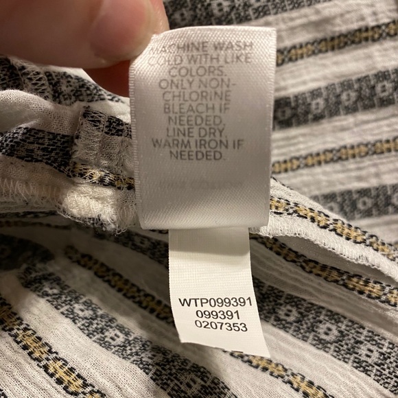 JJill Woven Striped Button Front Tunic - Picture 6 of 10